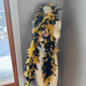 Black and gold feather boa NWT Pittsburgh Steelers colors 72 inches